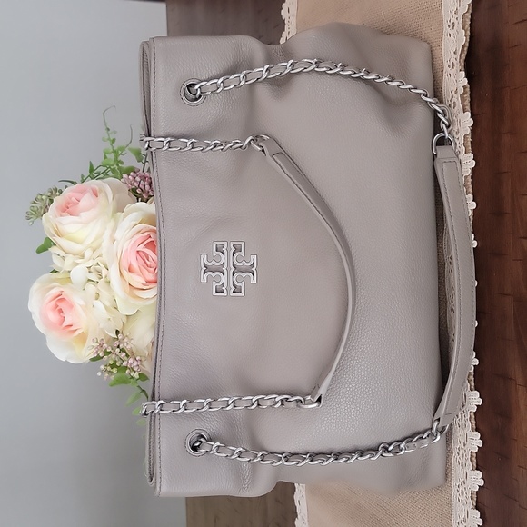 Tory Burch Handbags - Authentic Tory Burch shoulder bag